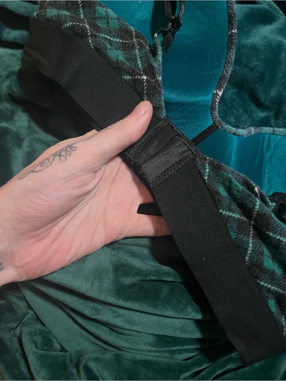 Victoria's Secret Green Plaid Wireless Bralette - Picture 3 of 3